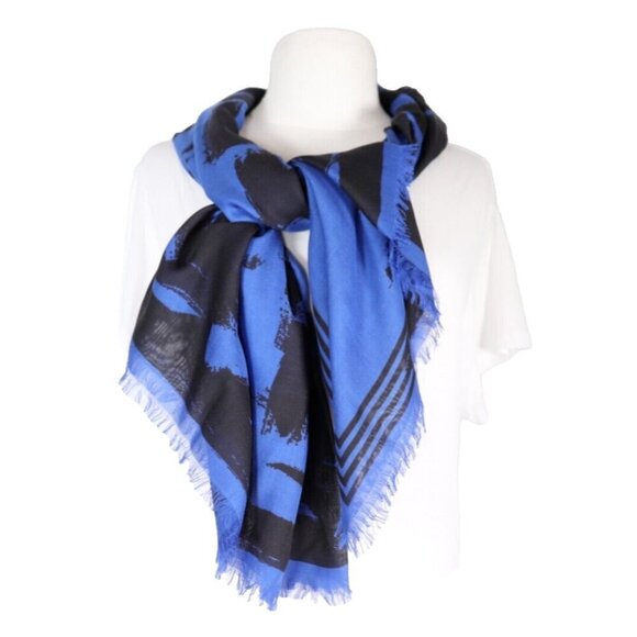 Alexander McQueen Unisex 120x140 Blue Black All-Over Logo-Print Modal Knit Scarf - Picture 3 of 6